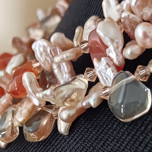 Coral and Peach Colored Shells And Stones With Faux Pearls necklace - Picture 8 of 10